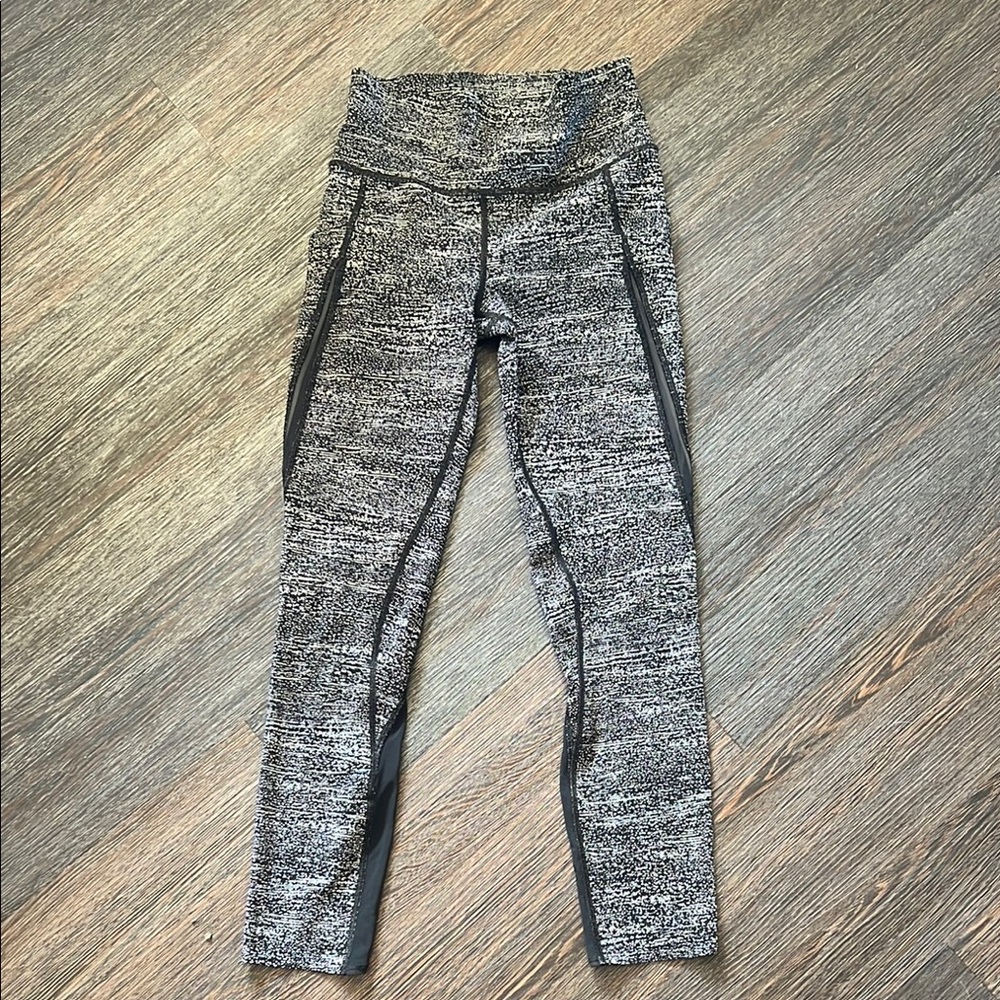 Lululemon crop Patterned Leggings